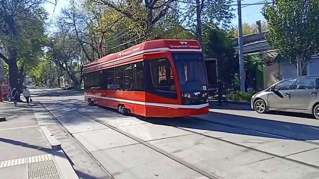 Трамвай мод. 71-628 № 40 маршрут 9 г. Таганрог, Улица Александровская (Октябрьская площадь) смотреть онлайн