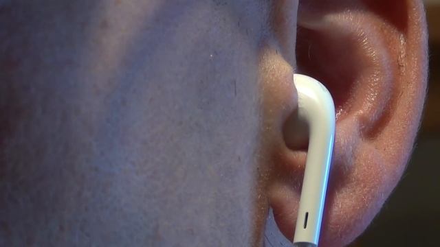 Apple EarPods: Unboxing and Review смотреть онлайн