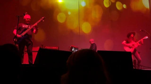 Trevor Horn in Buggles performing Art of Noise live Close To the Edit смотреть онлайн