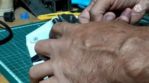 Самодельная двоильная машинка для кожи.