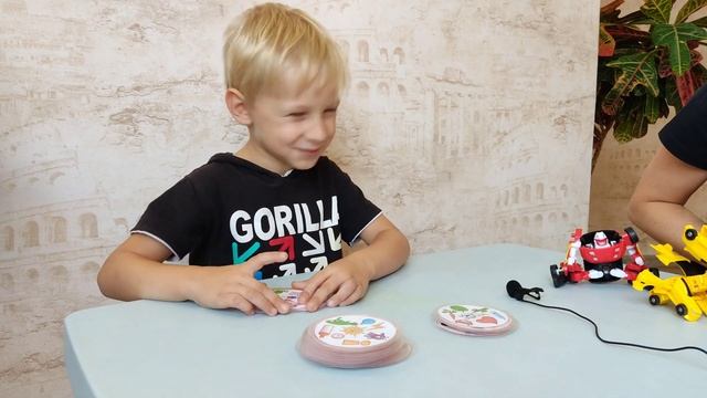 Как развить внимание ребенка/Игра Доббль/Тренировка внимания с Vika_Mois смотреть онлайн