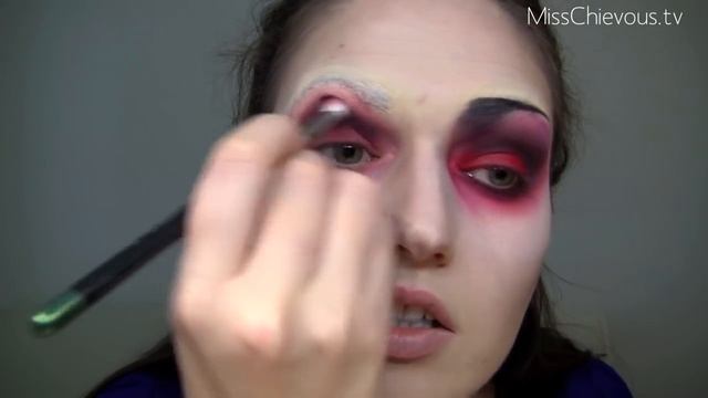 VAMPIRE Halloween Makeup Tutorial + Hair & Costume Idea that will STEAL the show! смотреть онлайн