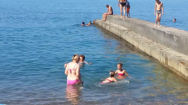 Пляж поселка Дедеркой.