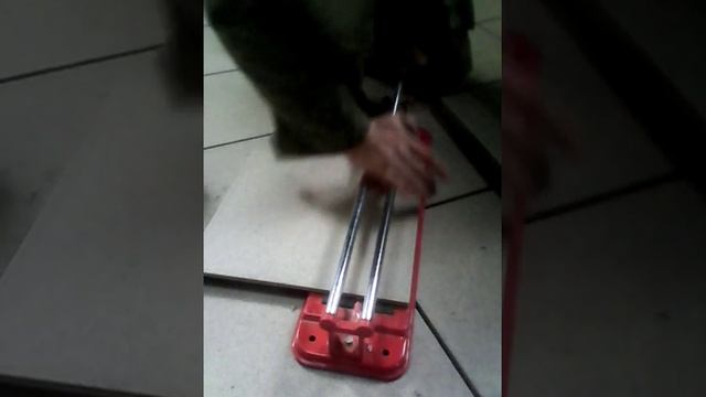 как пользоваться ручным плиткорезом смотреть онлайн