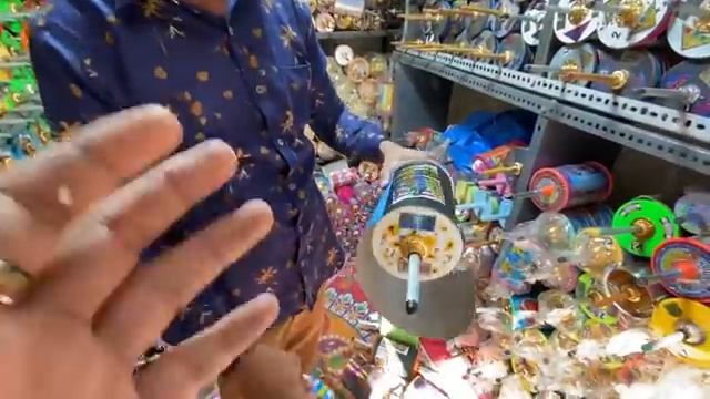 Biggest & Cheapest Kite Market in Gujarat || पूरे मार्केट से सस्ता || Kite festival 2022 || @Sezu1 смотреть онлайн