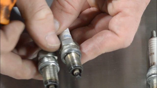 Read Harley Spark Plugs Like a Pro - Kevin Baxter - Pro Twin Performance смотреть онлайн