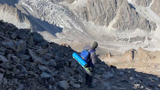 Восхождение на Пик Учитель и ночевка в хижине Рацека. смотреть онлайн