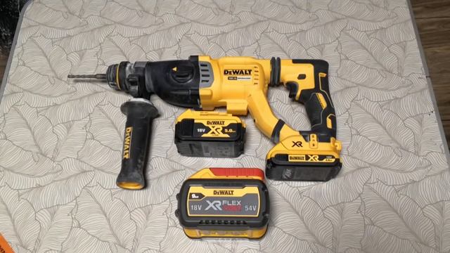 //Дом// Обзор Перфоратор DeWalt DCH263