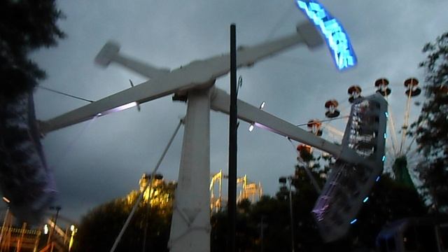 Веселый аттракцион