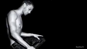 стимул  Я здесь пою, а ты в постели с кем то