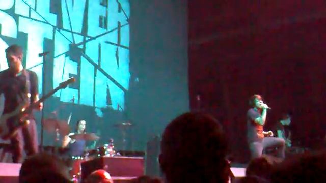 Silverstein- Apologize ( Munich, 11/25/2009) смотреть онлайн