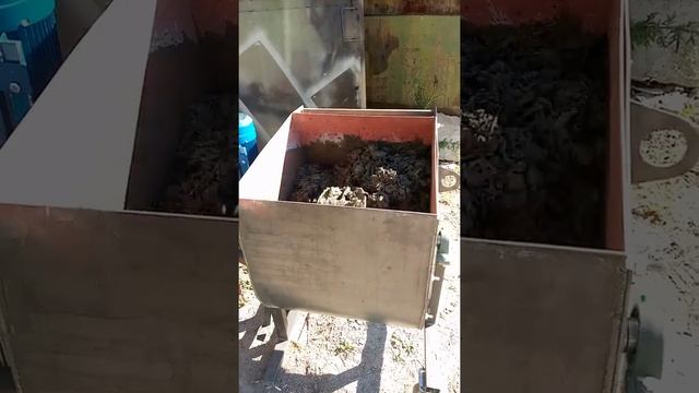 Работа смесителя для арболита АСм-250 "СТРОЙ ЗАВОД" смотреть онлайн