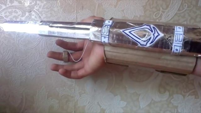 2-х уровневый скрытый клинок из Assassin's Creed (Картон) смотреть онлайн