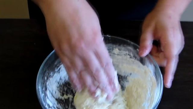 Кобблер из говядины,очень вкусное мясо с кусочками теста. смотреть онлайн