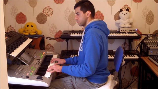 Yamaha Tyros 3 & Roland XP30 (E-Piano patch demo) смотреть онлайн