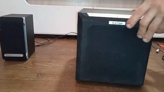 Видео обзор колонок системы 2.1 Edifier C 11