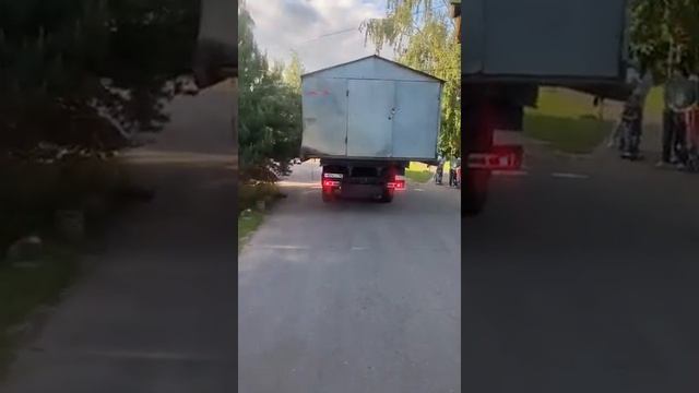 Перевозка гаража на манипуляторе смотреть онлайн