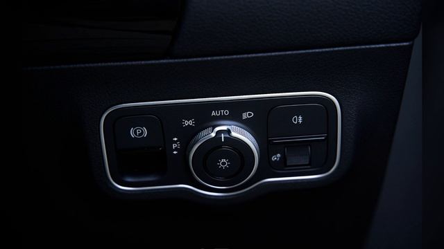 Take a Closer Look at 2022 Mercedes Benz B Class B180 Auto смотреть онлайн