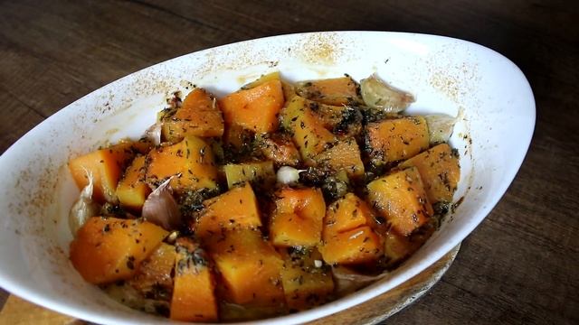 Брускета з гарбузом, шпинатом та анчоусами