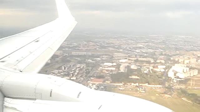 Landing in Rome Ciampino Airport (CIA) смотреть онлайн