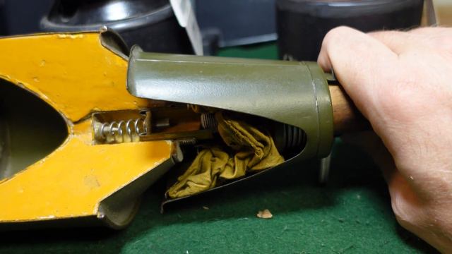 The Soviet RPG-43 Anti Tank Grenade Factory Cutaway and Closer Look. смотреть онлайн