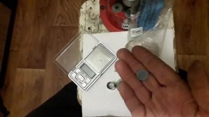 Снаряжение латунных гильз 28 кал заводским специальным лепестком-стаканчиком для латунной гильзы.