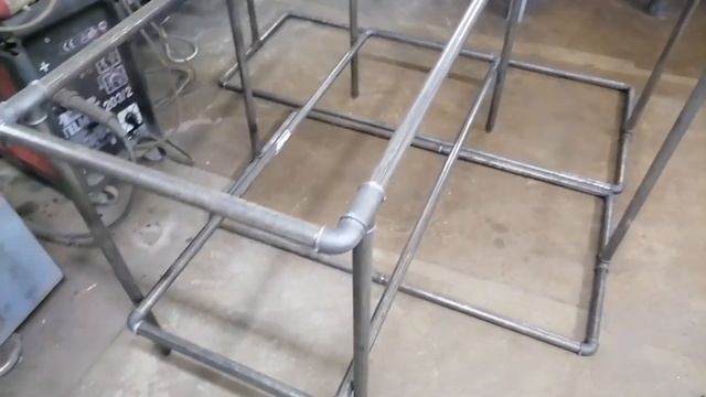 Необычный лофт из водопроводной трубы и соеденительной муфты. смотреть онлайн