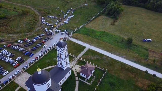 Скорняково-Архангельское. Церковь Михаила Архангела. День воздухоплавания. Глазами DJI Mini 2. смотреть онлайн