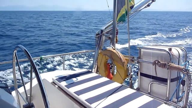 Серфинг за яхтой смотреть онлайн