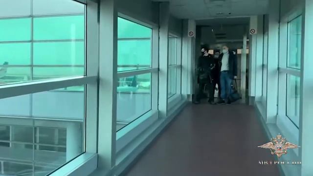 В Россию из Чехии экстрадировали автоугонщика смотреть онлайн