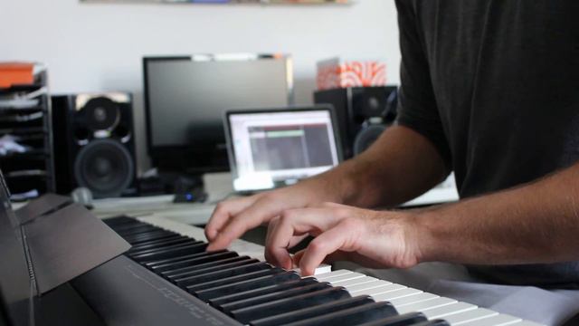 Oliver Seidel - Piano Improvisation #3 "Comptine d'un autre été" смотреть онлайн