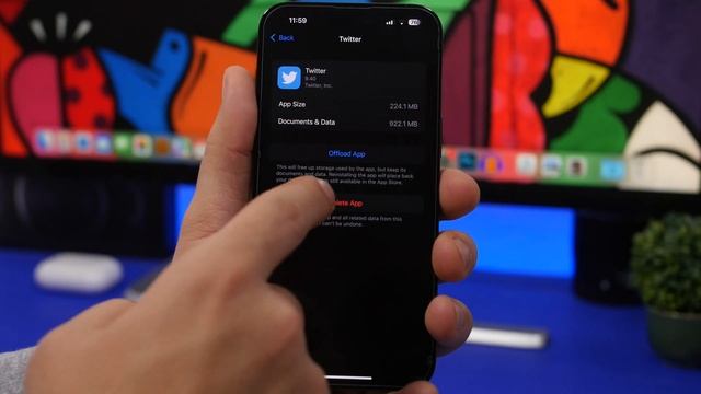 FREE UP iPhone & iCloud Storage (WITHOUT Deleting Photos or Apps) смотреть онлайн