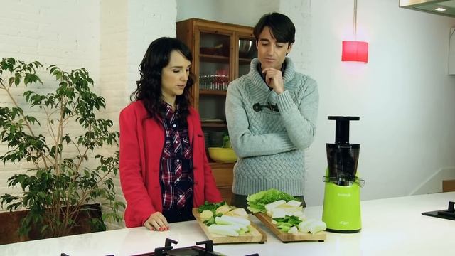 Extractor de zumos verdes o detox Essenzia смотреть онлайн