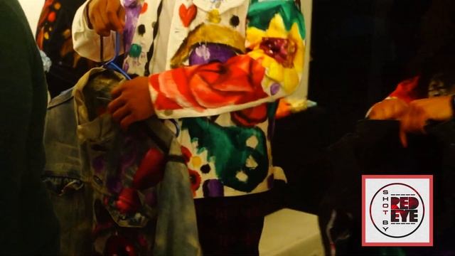 Red Eye Tv: Roses and Sunflowers Hosted by Red Eye And Ronye смотреть онлайн