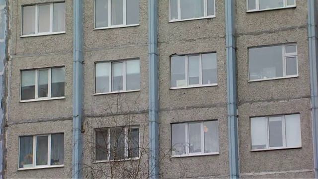 Девочка выпала на Мелик-Карамова смотреть онлайн