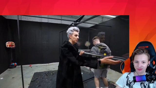 ВЛАД А4 Кто Последний Покинет ВРАЩАЮЩУЮСЯ ДВЕРЬ Получит 1000$ - Челлендж РЕАКЦИЯ НА ВЛАДА А4 смотреть онлайн