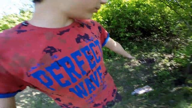 ДЕЛАЕМ СТОЛИК ВОЗЛЕ ЗЕМЛЯНКИ С ПИРАЖУЛЯМИ/ГОТОВИМ ШАШЛЫК смотреть онлайн