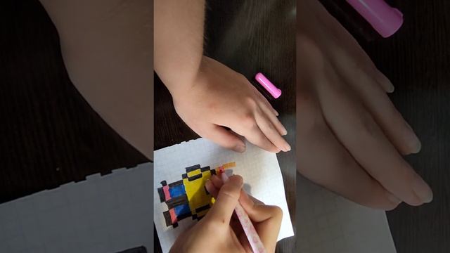 Как нарисовать ПО КЛЕТОЧКАМ ДЕВОЧКУ легко!!! смотреть онлайн