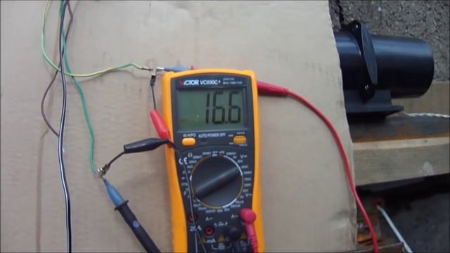 Зарядное устройство - солнечная батарея, 12В смотреть онлайн