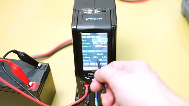 Распаковка и первые тесты зарядного устройства Graupner Polaron EX-1400 смотреть онлайн