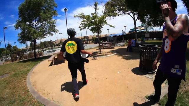 THE AMAZING ALL TERRAIN DESCENDER SKATEBOARD смотреть онлайн