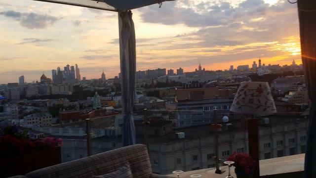 Ресторан - РИЦ Карлсон. Вечерняя панорама. 4K UHD UltraHD смотреть онлайн