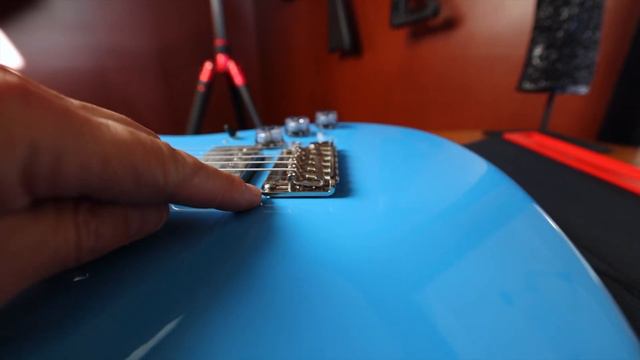 How To Set Up A Floating Tremolo Guitar смотреть онлайн