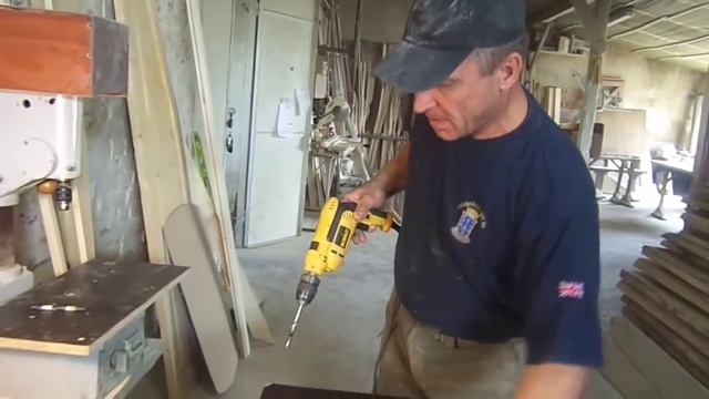 Простой способ. Сверление отверстий в ножки и царги смотреть онлайн