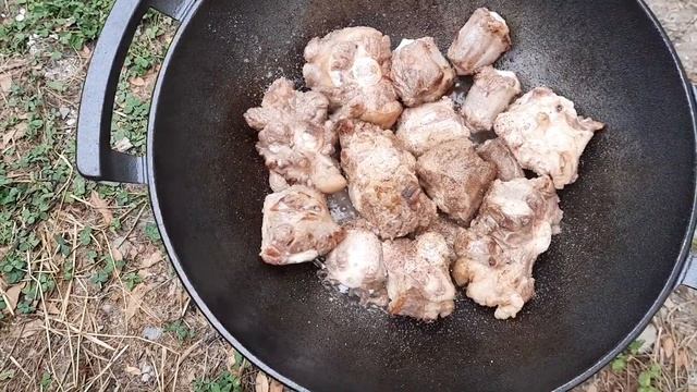 БУГЛАМА из Бычьих Хвостов МЯСО в КАЗАНЕ. DANA GUYRUGUNDAN BUĞLAMA ENG SUB смотреть онлайн