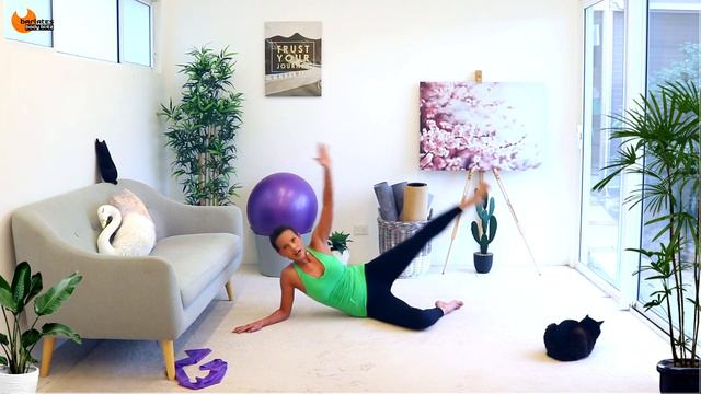 Apartment Friendly Cardio Toning Workout BARLATES BODY BLITZ Apartment Fever Cardio Sculpt смотреть онлайн