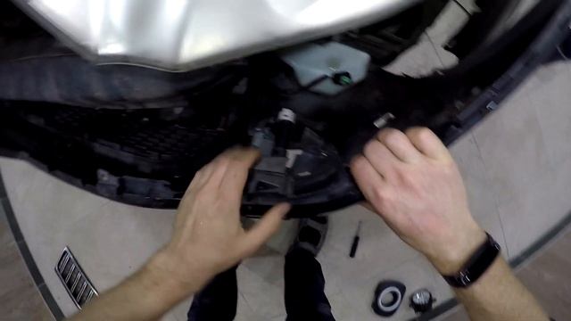 Снимаем передний бампер Mitsubishi Pajero Sport 2008-2016 год смотреть онлайн