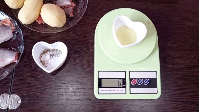 Обед за 300 рублей на двоих, на два раза покушать., Получилось 4 порций. Порадовал любимую.