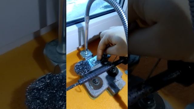 Третья рука для пайки смотреть онлайн