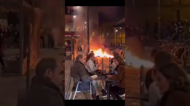 VID_20230326_223334_247.mp4